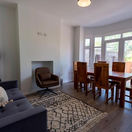 Double Room In Refurbished 5 Bed Home With Wifi And Tv BW Room 4 索利赫尔 外观 照片